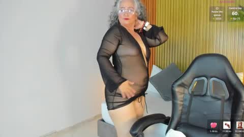 Snapshot of catalina_villan chatting on 07-10-26, 06:54 C A T A L I N A online show from 07-10-26, 06:54