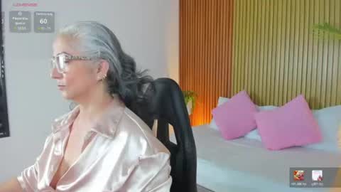 Snapshot of catalina_villan chatting on 07-18-26, 06:23 C A T A L I N A online show from 07-18-26, 06:23