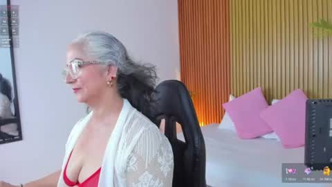 Snapshot of catalina_villan chatting on 07-25-26, 07:11 C A T A L I N A online show from 07-25-26, 07:11