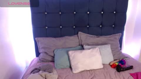 Snapshot of catalinajane1 chatting on 11-29-25, 02:42 catalinajane1 online show from 11-29-25, 02:42