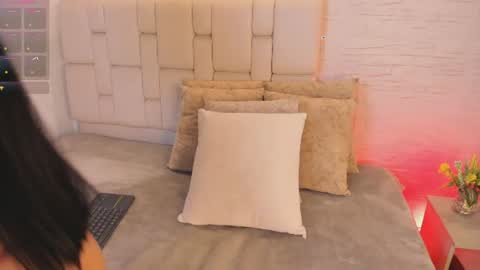 Snapshot of cate_gil chatting on 07-10-26, 11:46 cate online show from 07-10-26, 11:46