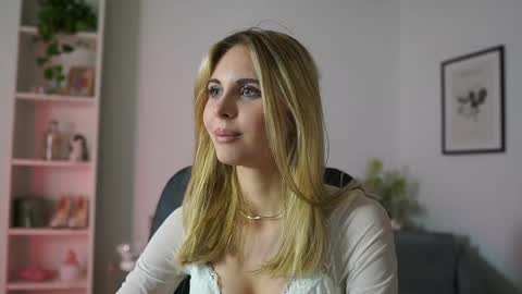 catecrago  online show from 02-17-25, 08:52