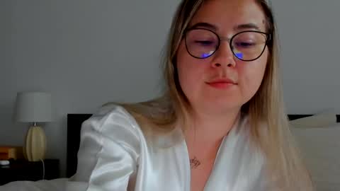 Snapshot of caterinnakat chatting on 07-03-26, 12:44 Kat online show from 07-03-26, 12:44