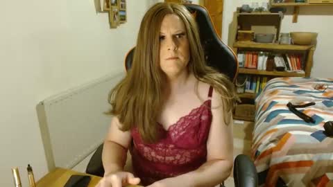 Snapshot of catherine76x chatting on 12-07-24, 07:43 Catherinecuddles online show from 12-07-24, 07:43