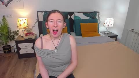 Catrin online show from 03-06-25, 04:19
