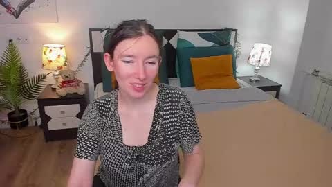 Catrin online show from 03-10-25, 06:16