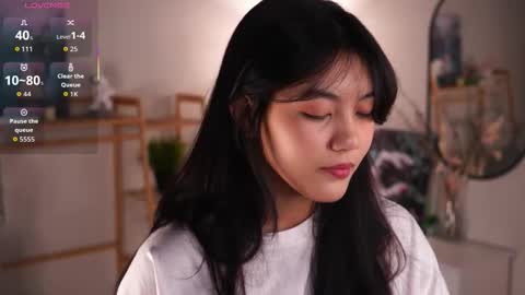 Snapshot of catheryneells chatting on 10-23-25, 05:23 Lee online show from 10-23-25, 05:23