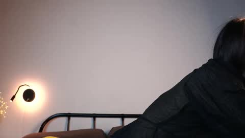 Snapshot of catheryneells chatting on 12-13-25, 07:53 Lee online show from 12-13-25, 07:53