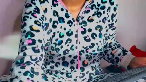 catrine online show from 11-01-25, 05:26