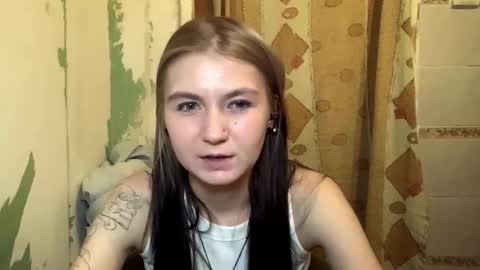 Lola online show from 10-29-25, 10:22