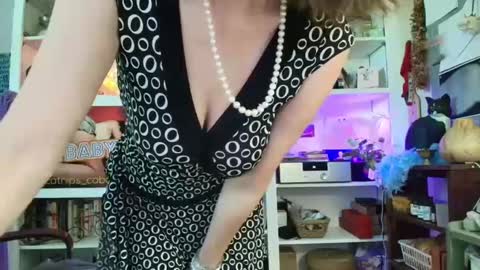 some call me djcatnips some call me CC but i love it when you call me miss catnips  online show from 09-08-25, 06:29