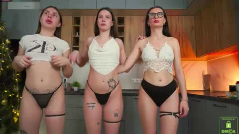 catolinanight online show from 12-17-25, 07:36