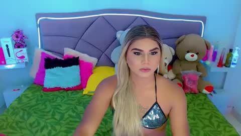 Snapshot of cattaleya_skinny chatting on 10-12-25, 06:07 cattaleya skinny online show from 10-12-25, 06:07