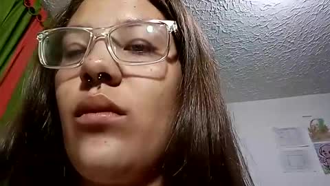 Snapshot of cattigoon chatting on 12-15-25, 01:43 cattigoon online show from 12-15-25, 01:43