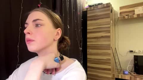 Polly online show from 03-04-26, 07:25