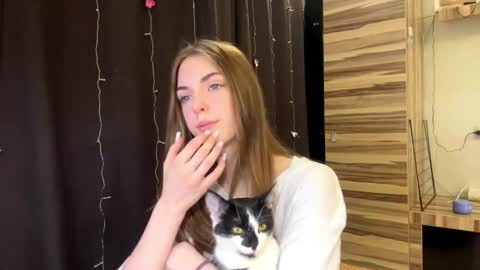 Polly online show from 03-10-26, 08:30