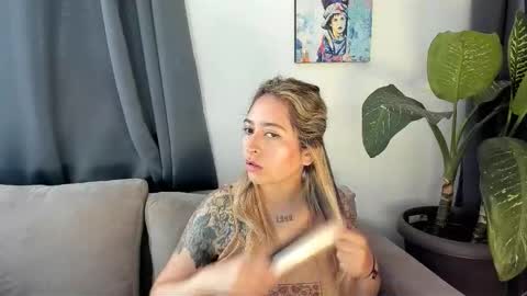 Snapshot of ccuteass chatting on 01-14-25, 03:36 ccuteass online show from 01-14-25, 03:36