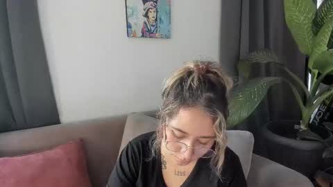 Snapshot of ccuteass chatting on 03-05-25, 07:38 ccuteass online show from 03-05-25, 07:38