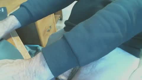 Snapshot of cczt154 chatting on 12-05-24, 08:44 CCzt154 online show from 12-05-24, 08:44