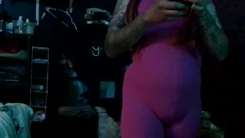 Snapshot of cd_desiree chatting on 02-25-25, 06:25 Sissy boy online show from 02-25-25, 06:25