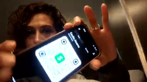 Snapshot of cece_vibez chatting on 09-28-25, 04:40 cece_vibez online show from 09-28-25, 04:40