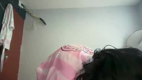 Snapshot of ceci1218 chatting on 05-05-26, 08:39 ceci1218 online show from 05-05-26, 08:39