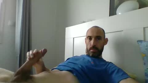 cedric223 online show from 12-18-24, 01:45