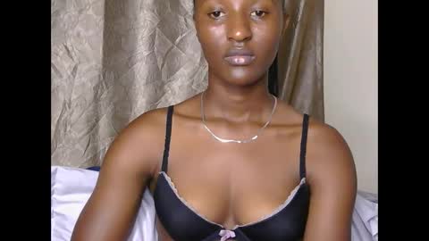 cee_queen online show from 06-11-26, 02:53