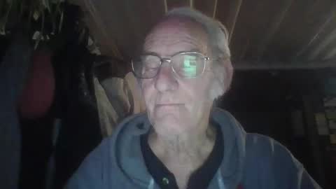 Snapshot of cef539 chatting on 10-31-25, 01:17 Chuck online show from 10-31-25, 01:17