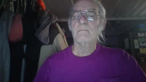 Snapshot of cef539 chatting on 11-17-25, 01:44 Chuck online show from 11-17-25, 01:44