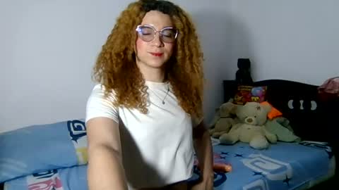 Snapshot of celessteseductora chatting on 06-28-26, 03:07 celessteseductora online show from 06-28-26, 03:07