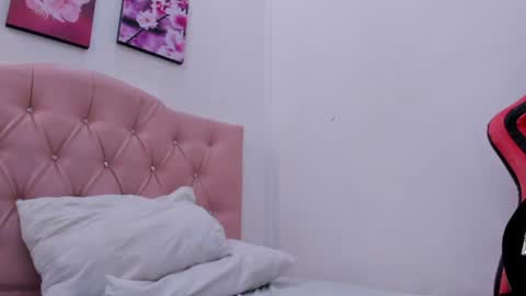 Snapshot of celeste_bellanova chatting on 07-16-26, 12:11 celeste_bellanova online show from 07-16-26, 12:11