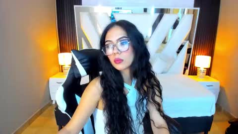 SARA  online show from 10-13-25, 11:21