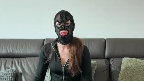 Snapshot of celeste_grayson chatting on 06-14-26, 08:27 celeste grayson online show from 06-14-26, 08:27