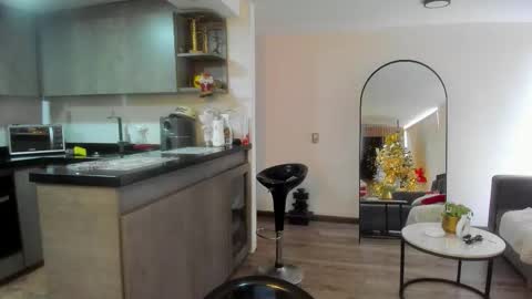 Snapshot of celeste_pervert chatting on 12-16-25, 04:23 mia sofiabohorquez INSTAGRAM online show from 12-16-25, 04:23