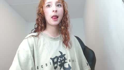Snapshot of celesteayase chatting on 01-31-25, 08:54 celesteayase online show from 01-31-25, 08:54