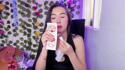 Snapshot of celestinepurple chatting on 12-27-24, 07:35 Celestineeeeee online show from 12-27-24, 07:35