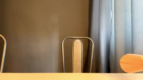 Eva online show from 04-27-26, 07:50