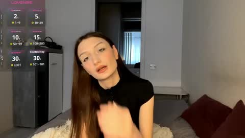 Snapshot of celinaimmel chatting on 05-12-26, 08:55 Eva online show from 05-12-26, 08:55