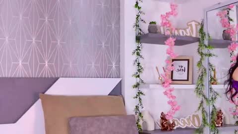 Celine online show from 11-05-25, 04:07