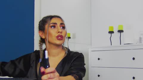 CelineMeyer online show from 10-28-25, 06:28