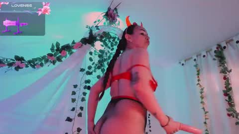 Hello guys my name is Sofi and Lizzie and  Vanessa online show from 01-16-26, 08:46