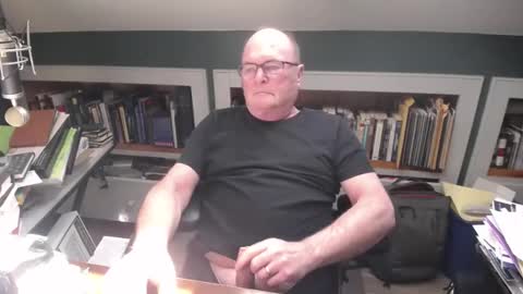 central_square_guy_20 online show from 03-07-25, 04:00