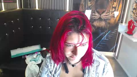 Cerecita  online show from 12-22-25, 12:02