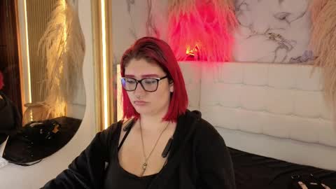 Cerecita  online show from 04-07-26, 12:44