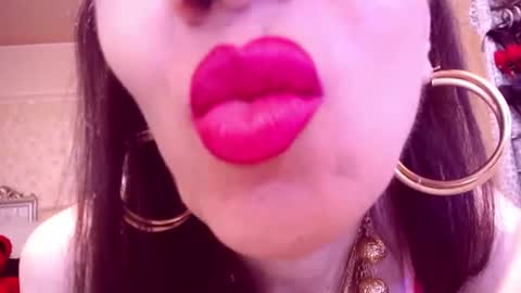 Snapshot of cerisedodd chatting on 11-18-25, 12:49 Cerise online show from 11-18-25, 12:49