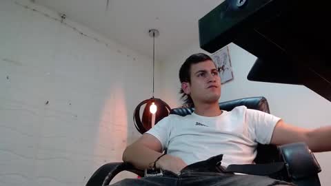 Snapshot of cerokershelby chatting on 12-18-24, 09:47 Ceroke online show from 12-18-24, 09:47