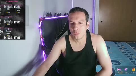 Snapshot of cerso1 chatting on 10-18-25, 11:49 Cerso online show from 10-18-25, 11:49