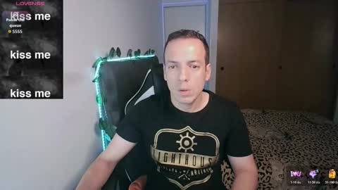 Snapshot of cerso1 chatting on 11-11-25, 02:11 Cerso online show from 11-11-25, 02:11