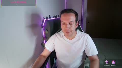 Snapshot of cerso1 chatting on 06-10-26, 04:23 Cerso online show from 06-10-26, 04:23